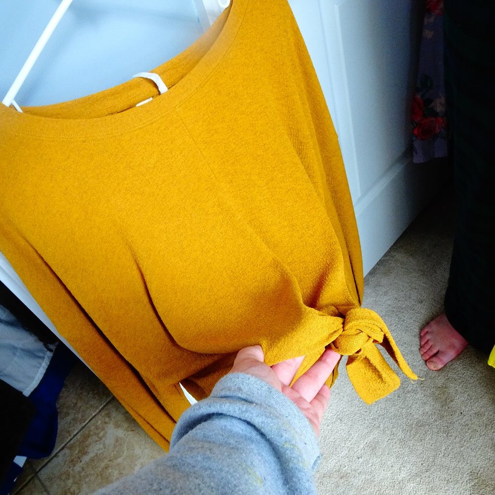 yellow tie long sleeve shirt